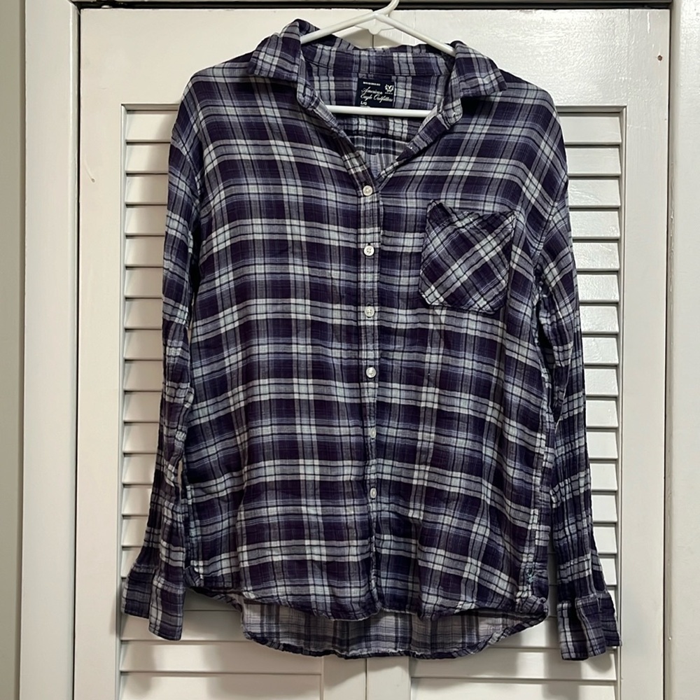 American Eagle Outfitters 🦅 Boyfriend Fit flannel plaid size L